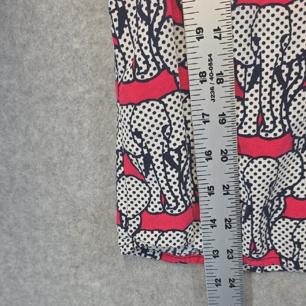 Crown & Ivy Elephant Print Blouse Womens XS Red Navy White 3/4 Sleeve Rayon - Picture 4 of 7